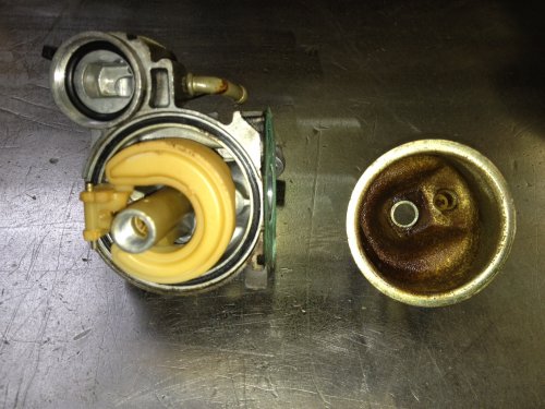 Voorbeeld van oude benizne in een carburator
