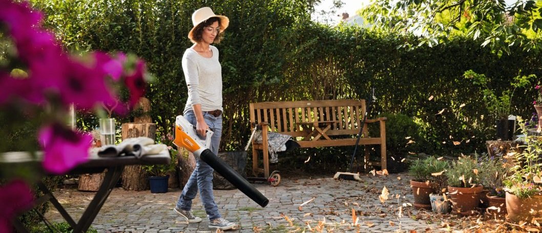 stihl bladblazer bga45 in actie